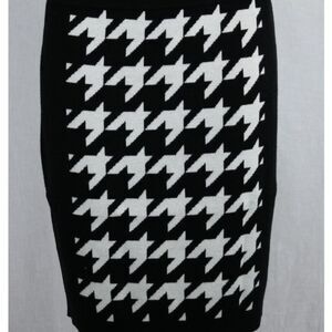 Katherine Barclay Houndstooth Knit Skirt M